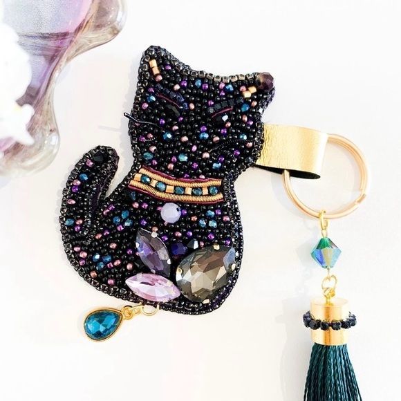 Handmade Accessories - Beaded Cat Keychain/Bag Charm with Tassel